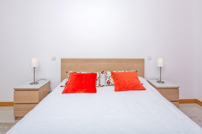Apartamento Em Quinta Da Barracuda อัลบูเฟรา ภายนอก รูปภาพ