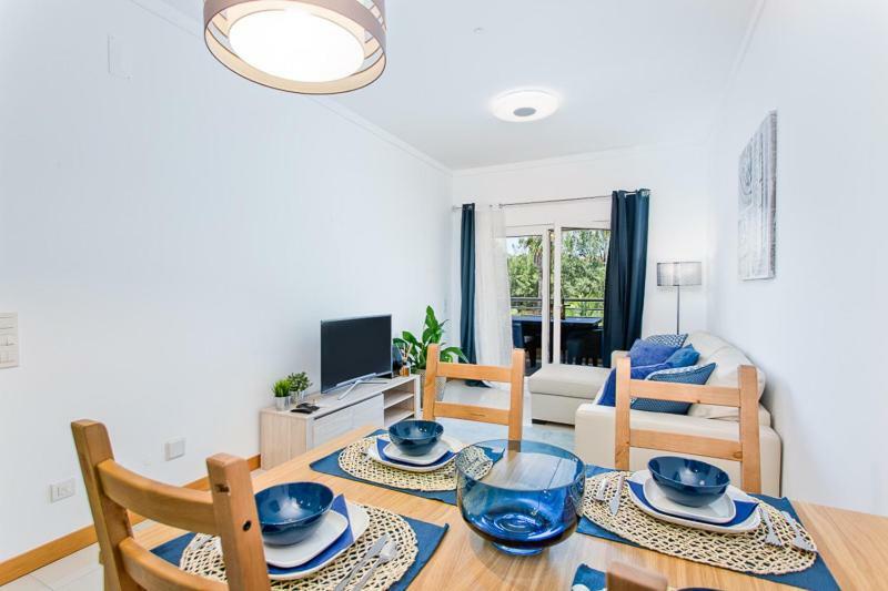 Apartamento Em Quinta Da Barracuda อัลบูเฟรา ภายนอก รูปภาพ